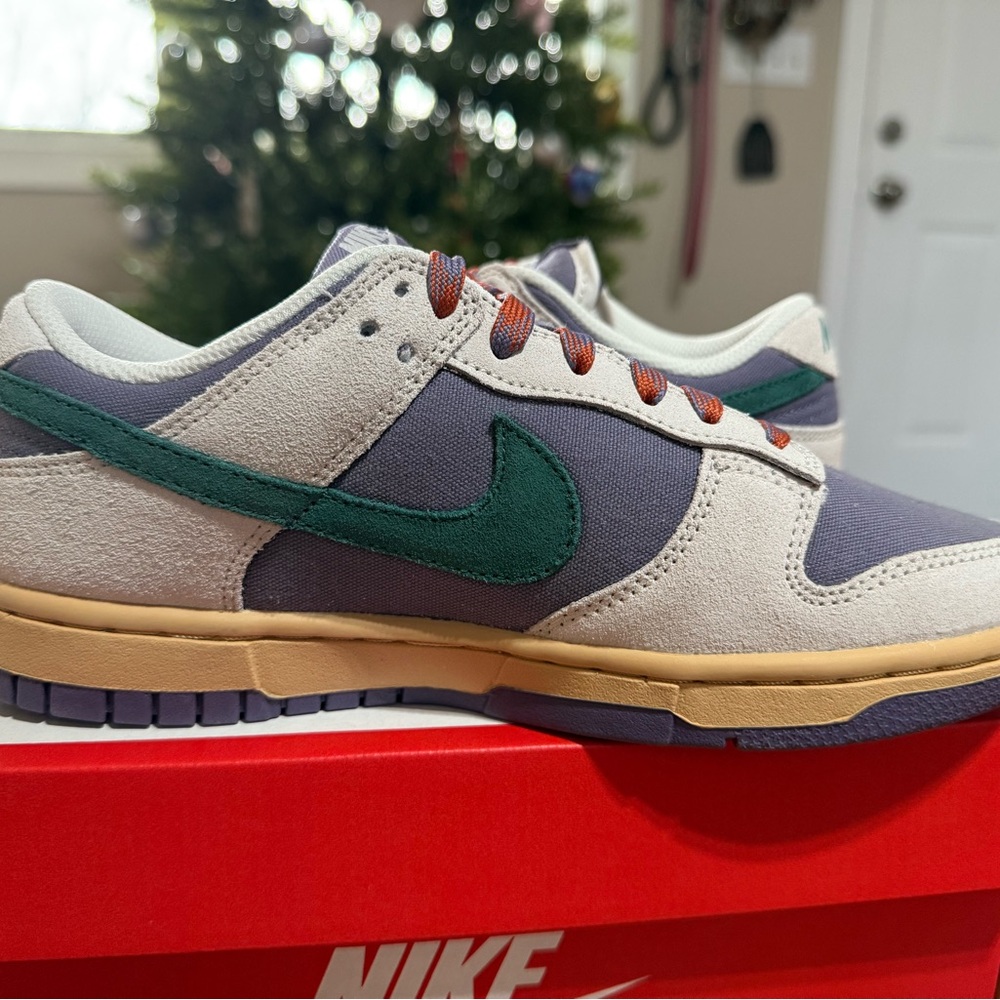 Nike Beige and Green Sneakers - Picture 8 of 12